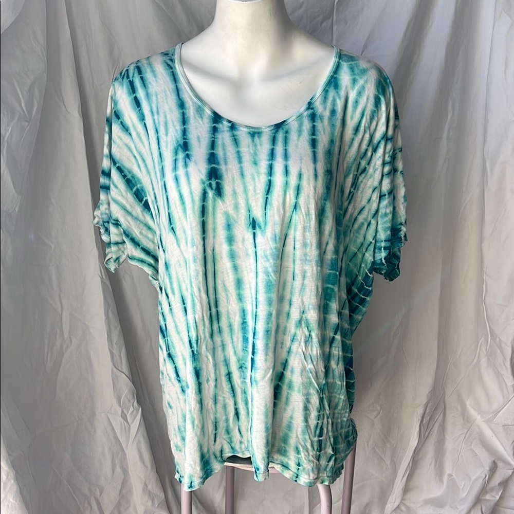 Show me your MUMU White, blue and Green Oversized Relaxed Tee